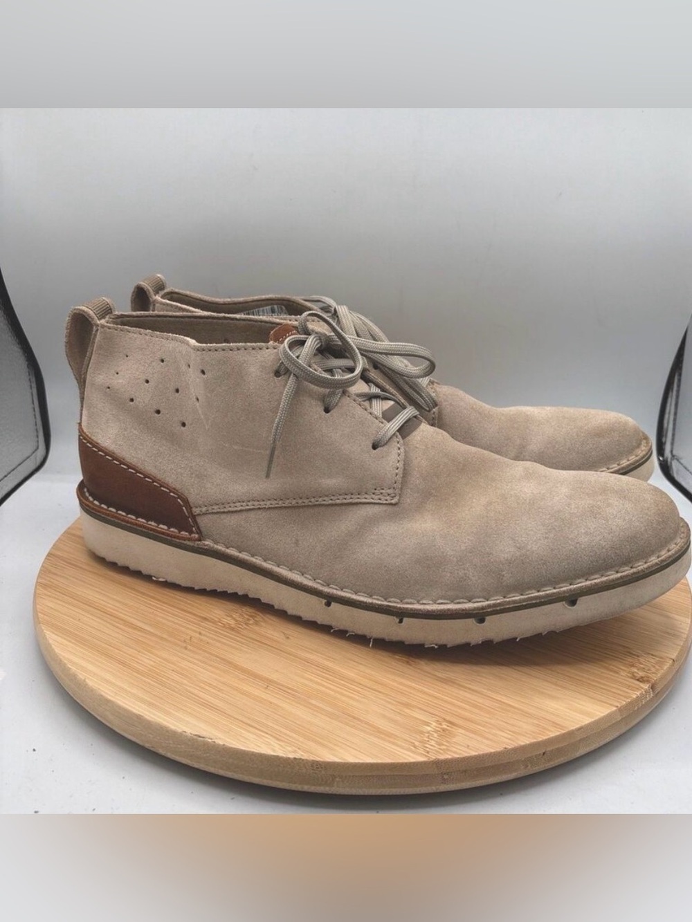 Clarks Men’s Capler Mid Calf Lace up Chukka Boot Sand Suede Size 11.5 M Casual